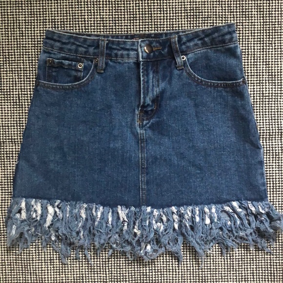 Distressed jeans skirt - Picture 1 of 3